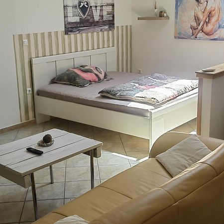 Miklavž na Dravskem PoljuWow Sleeping住宿加早餐旅馆 外观 照片